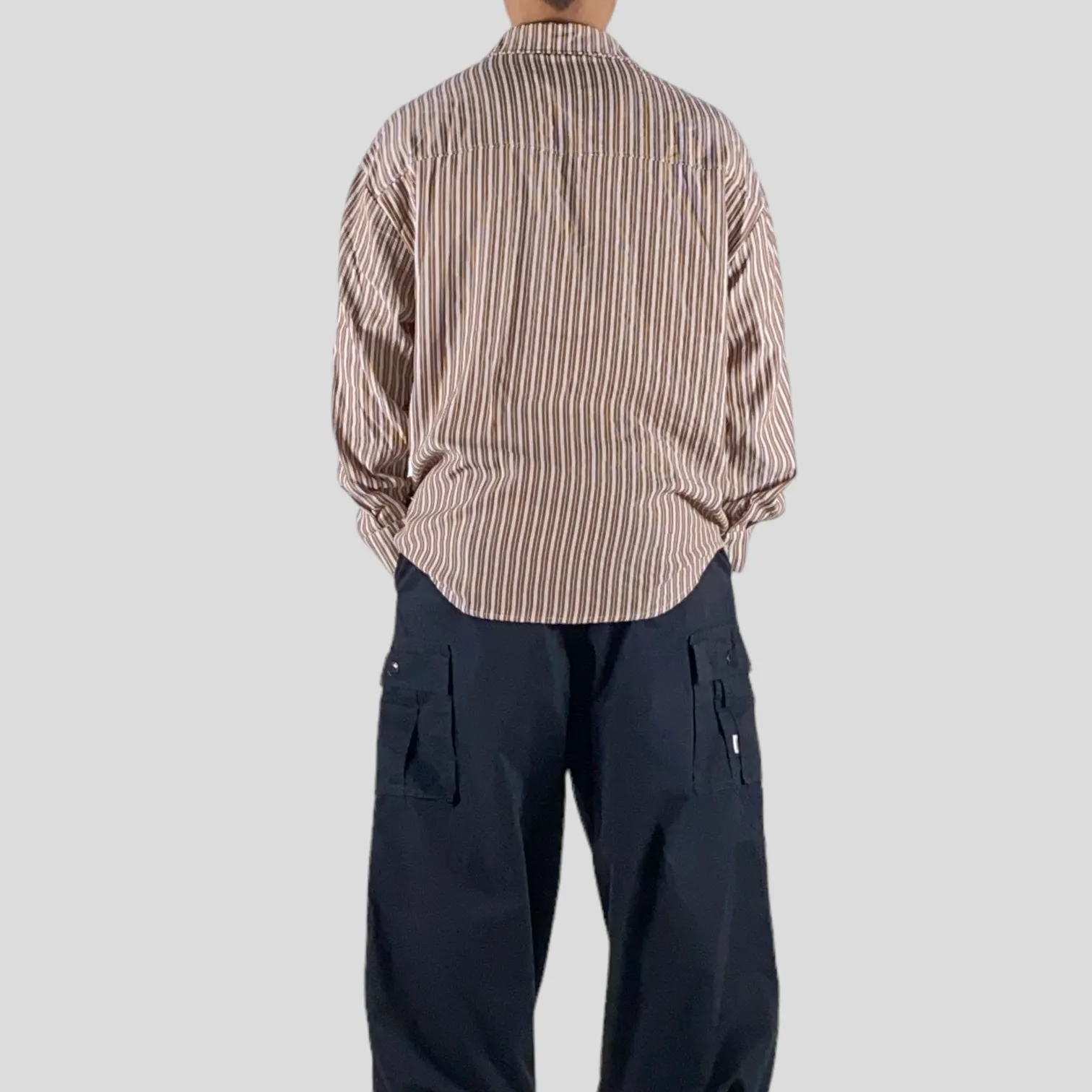 Light weight seersucker stripe soft shirt with pin