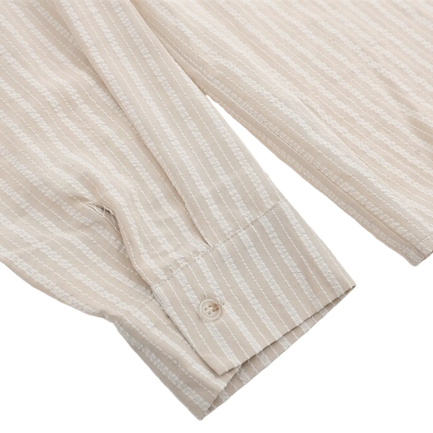 Light weight seersucker stripe soft shirt with pin