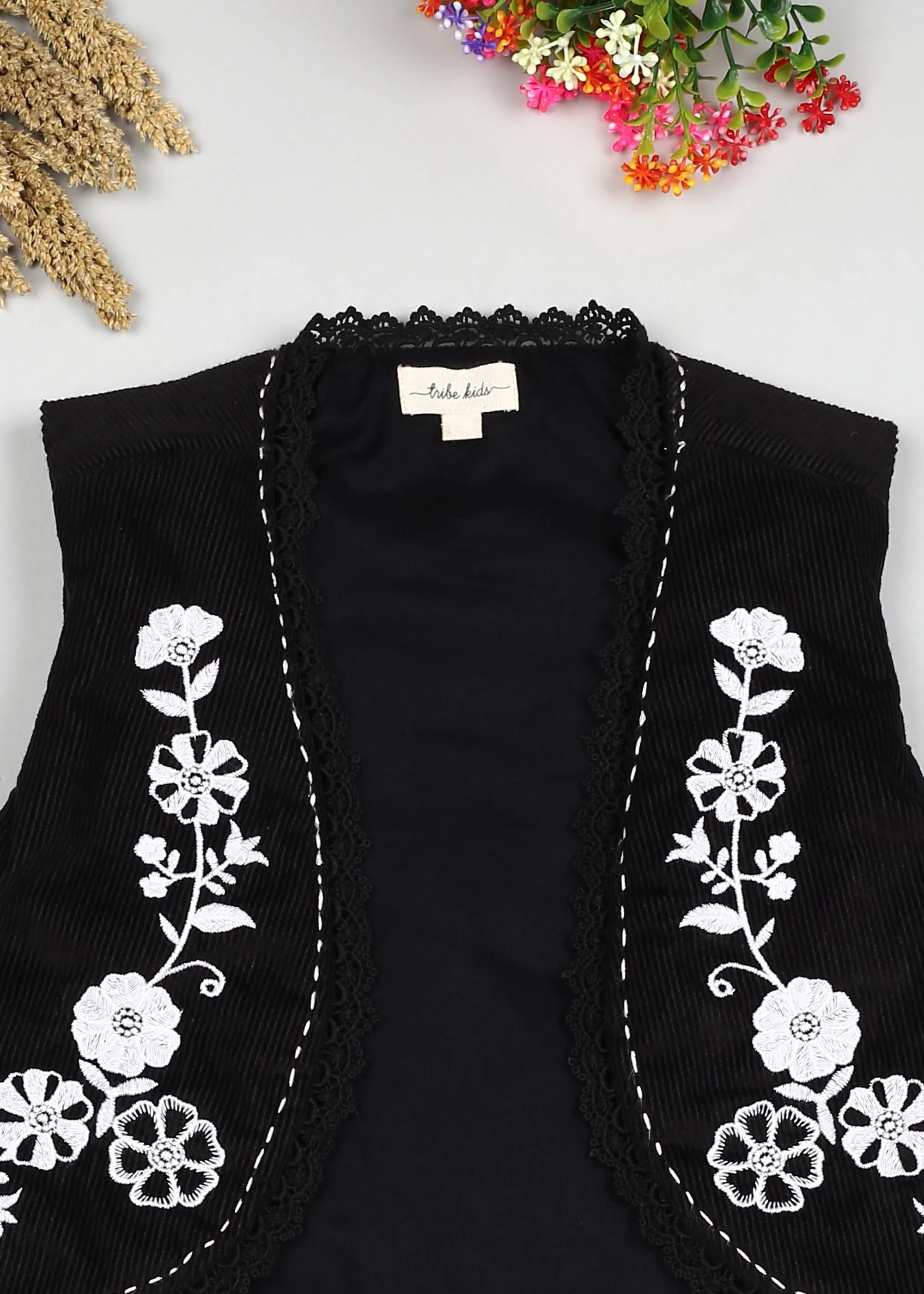 Rini Girls Solid Sleeveless Casual Cotton Embroidered Vest - Black